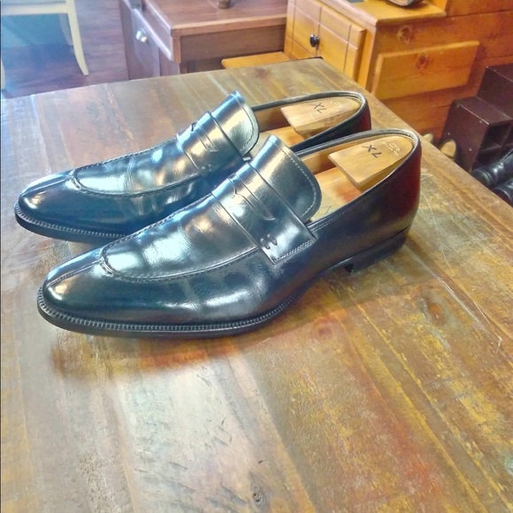 Size 11 Magnanni loafers.